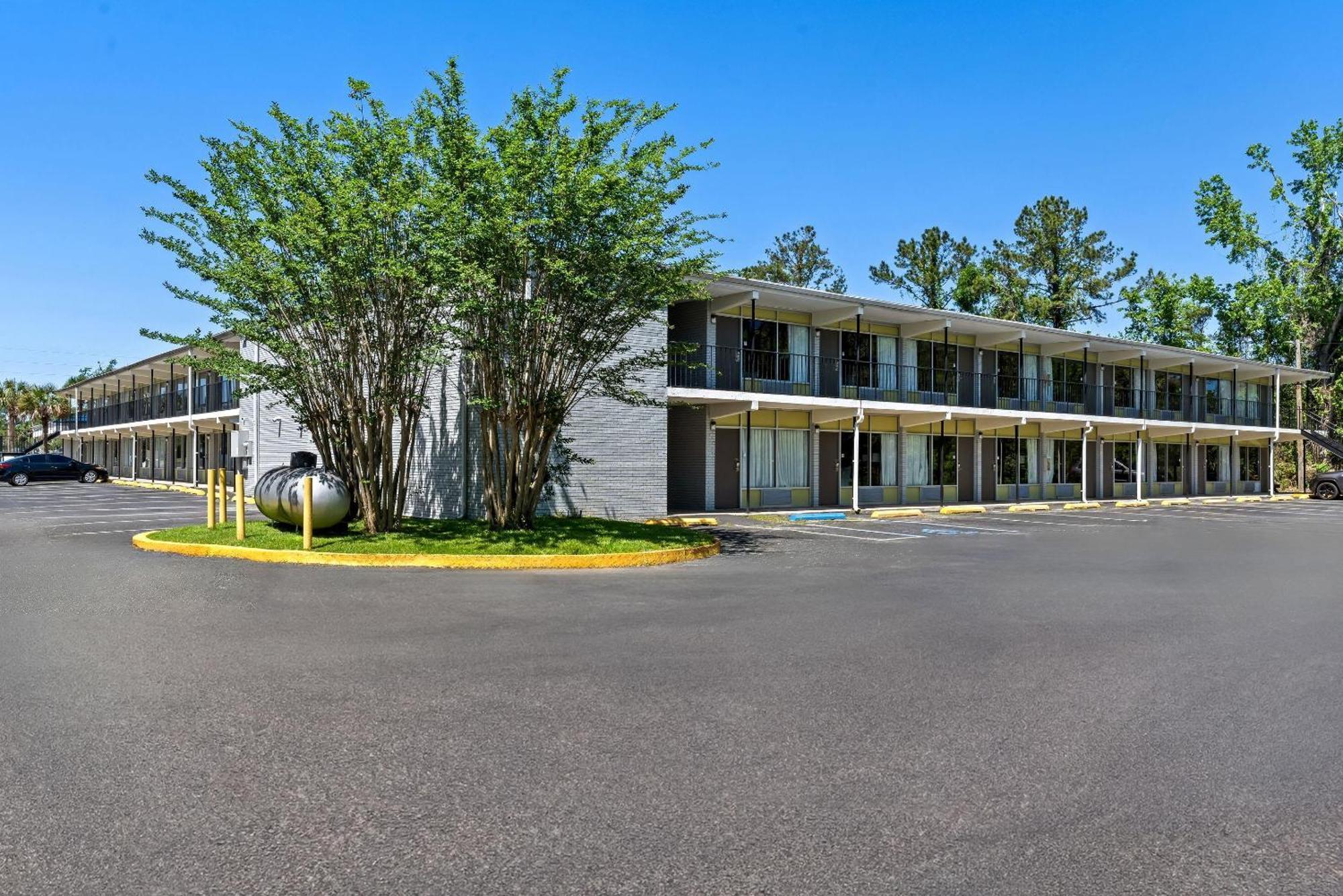 Econo Lodge Jennings Εξωτερικό φωτογραφία